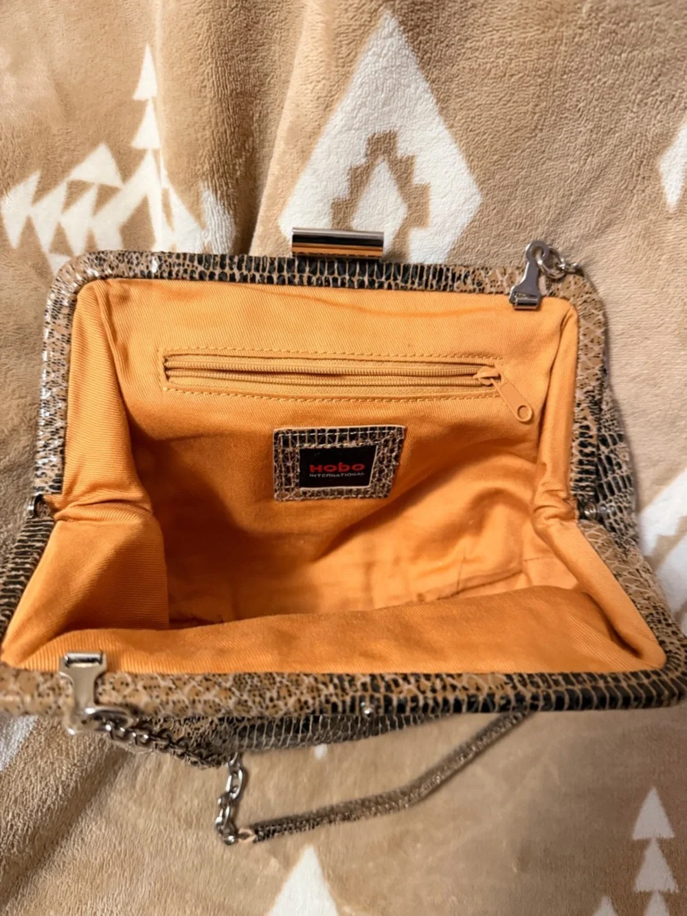 Hobo Dove Crackle Exotic
Animal Print Python Clutch Bag_3